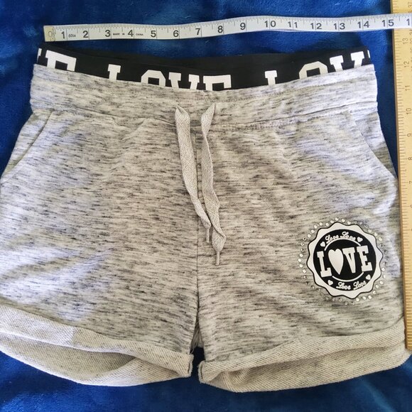 Grey shorts with pockets NWOT - Picture 5 of 6